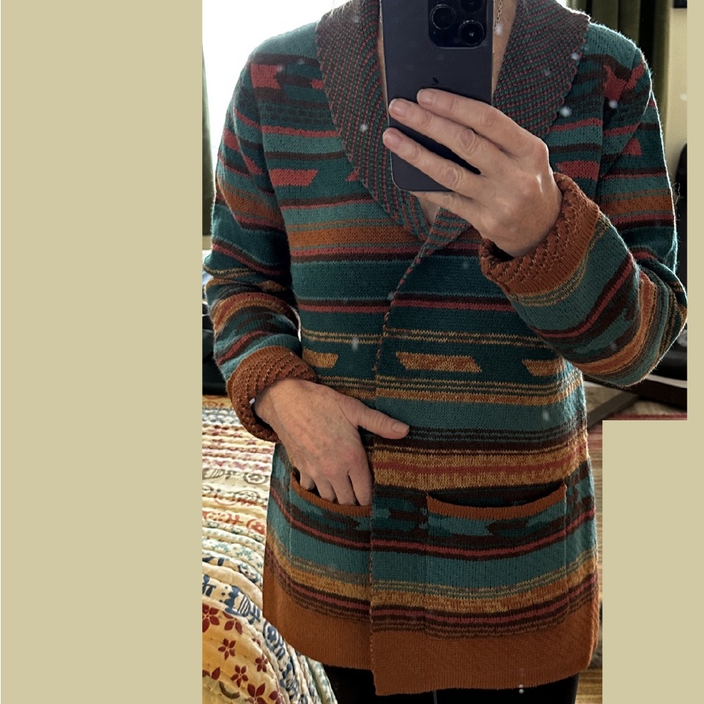 Women’s Small Multicolor Striped Sweater